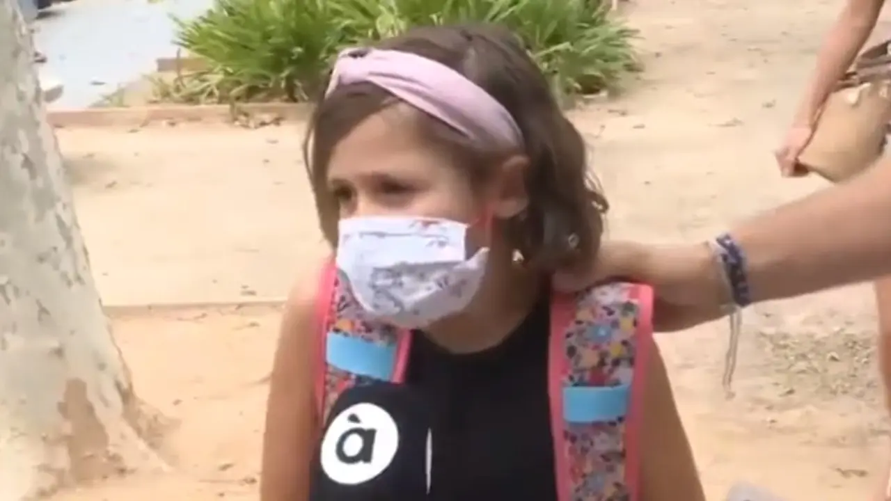 Niña valenciana - Coronavirus - Mascarilla - Es mejor eso que morirse