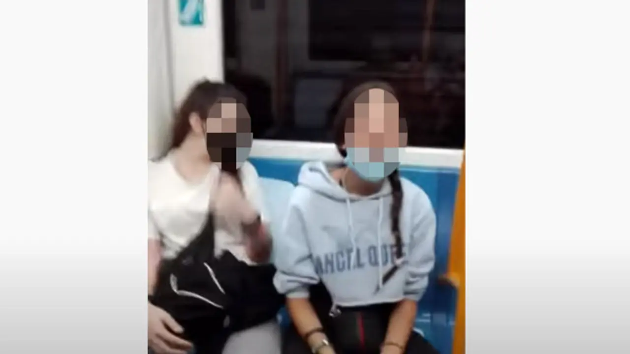 Dos de las menores identificadas.TWITTER