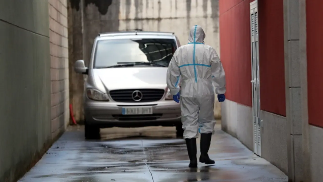 Un coche fúnebre. XESÚS PONTE