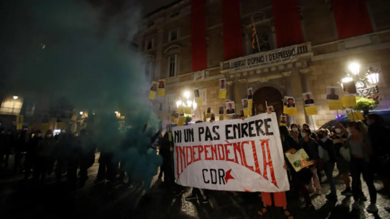 Concentración de este jueves en Barcelona en el tercer aniversario del 1-O. EFE