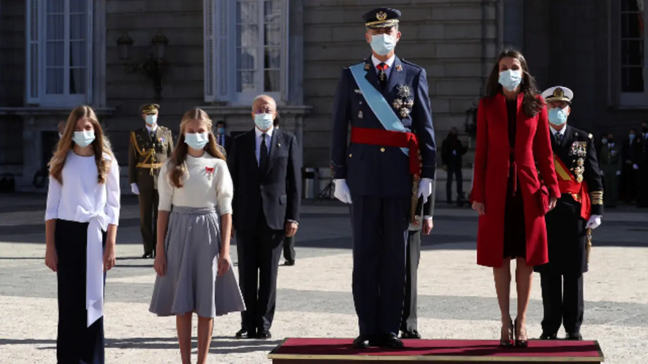 Los Reyes, la princesa Leonor y la infanta Sofía. KIKO HUESCA