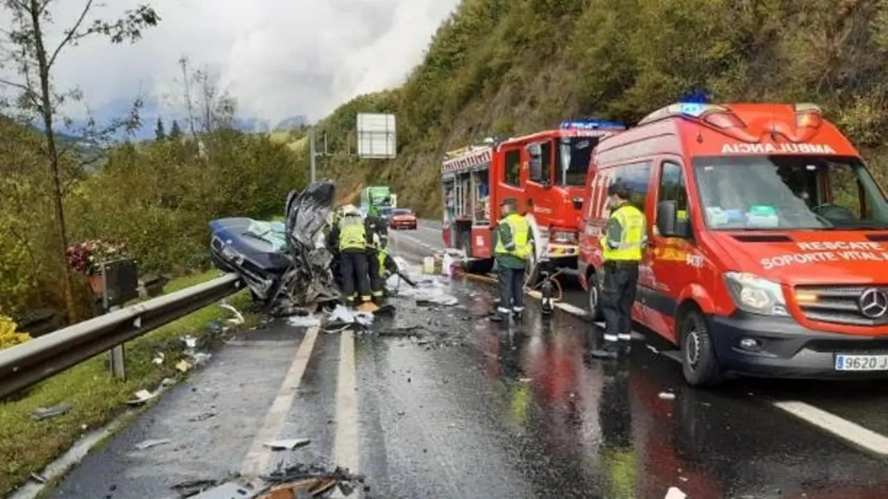 Accidente en la N-121, en Navarra. EFE.