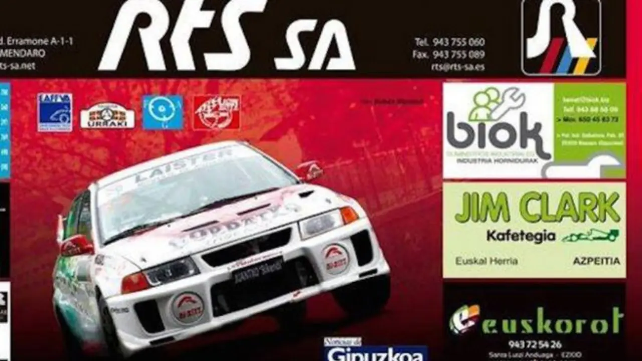 Uno de los carteles que promocionaban la prueba automovilística. EP