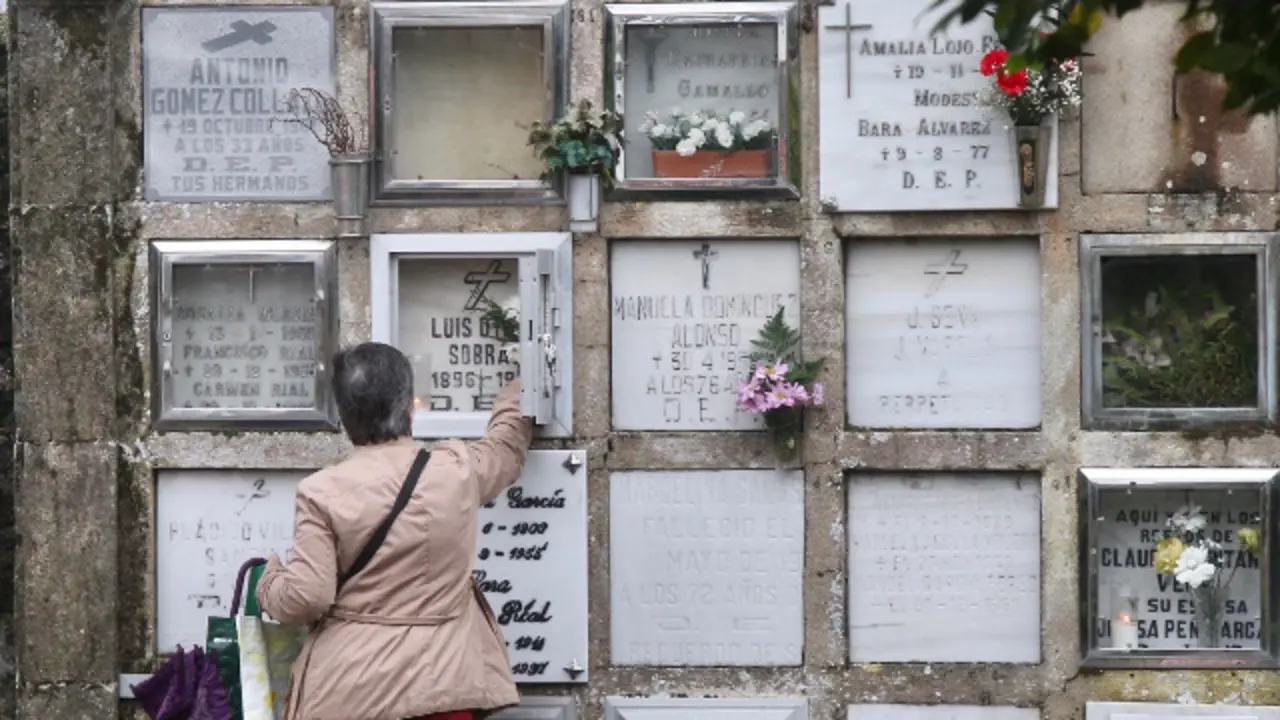 Un cemiterio pontevedrés. RAFA FARIÑA
