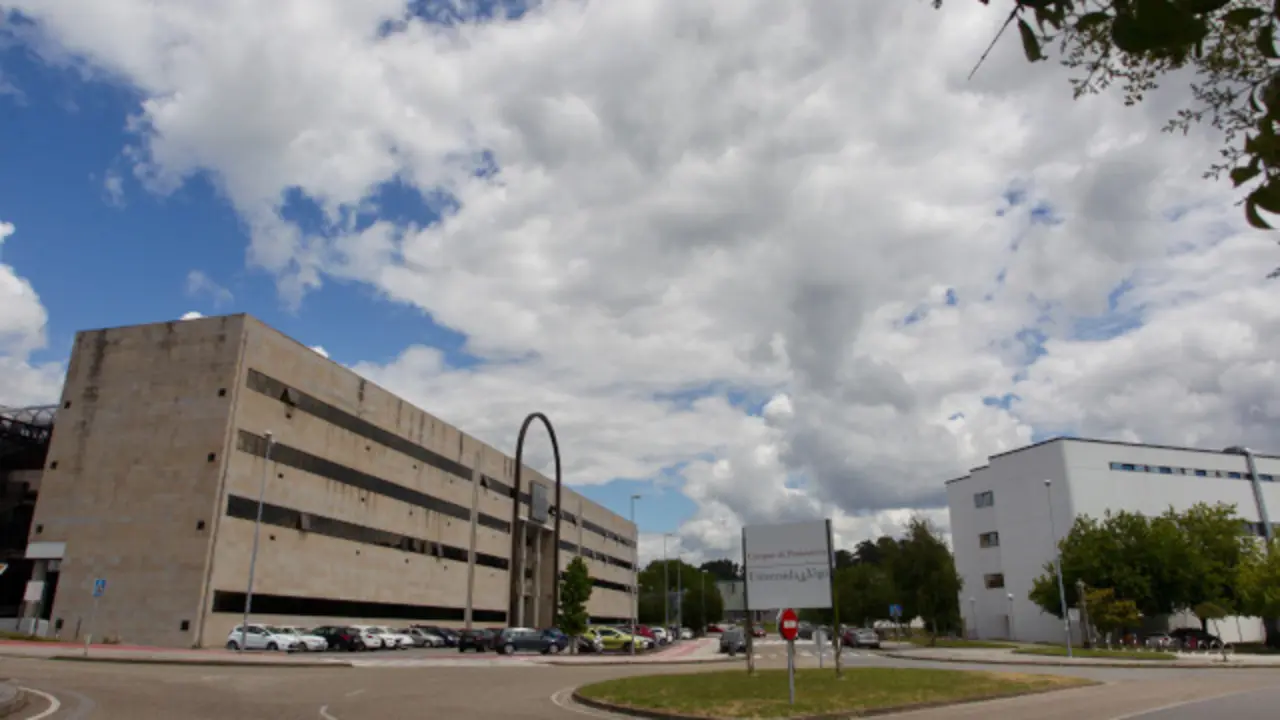 Generated by  IJG JPEG Library
Generated by  IJG JPEG Library