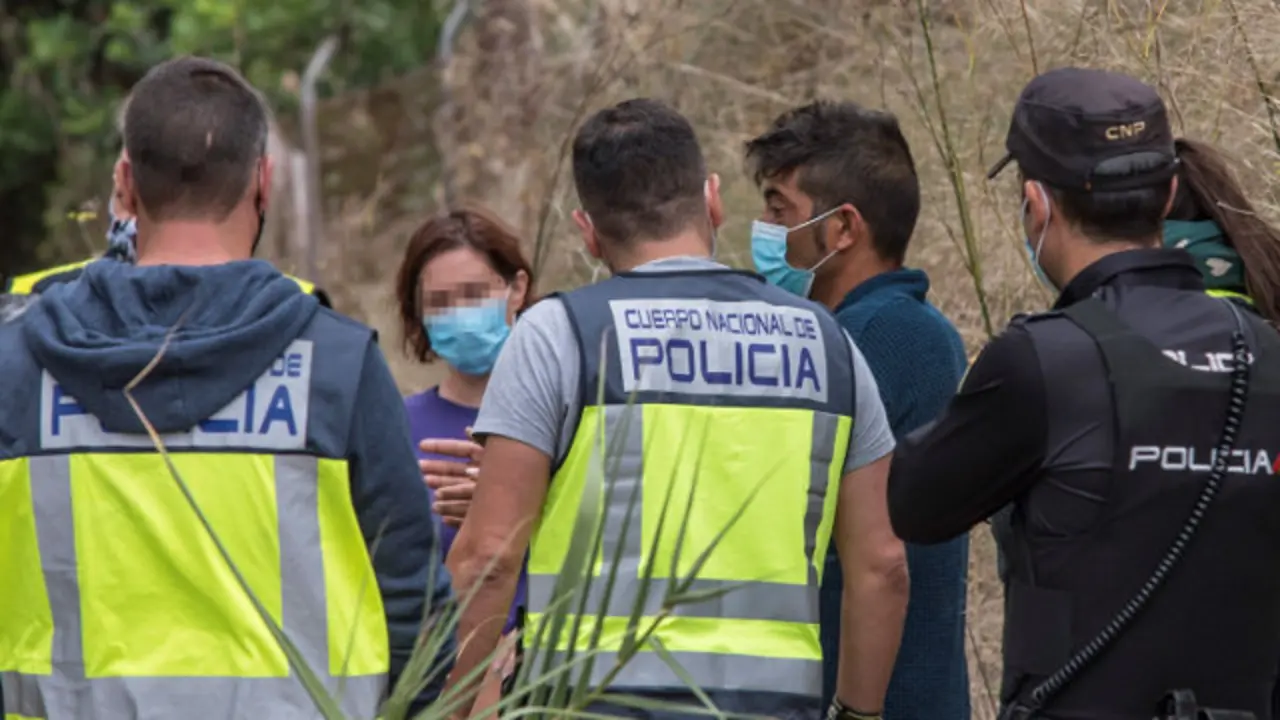 O home reconstrúe os feitos do suposto crime machista. EFE