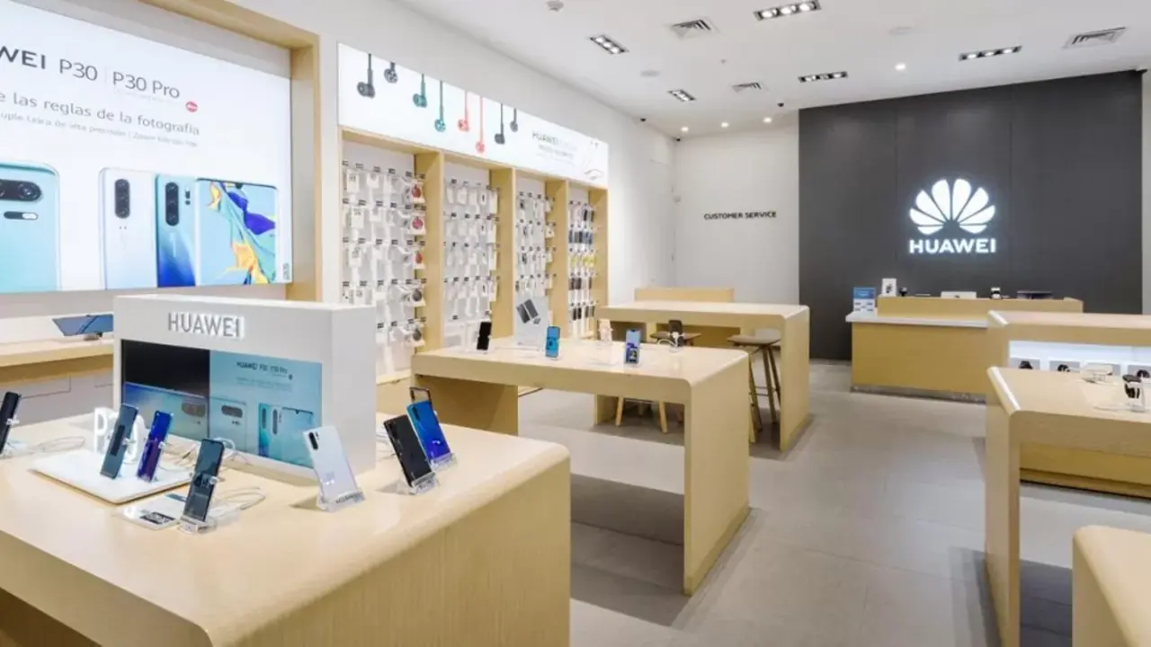Una tienda de Huawei en España. INTERNET