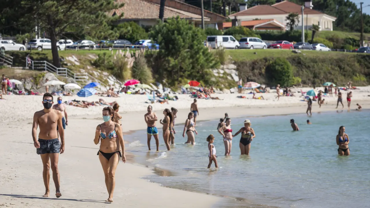 Aspecto de una playa gallega este verano. DP
