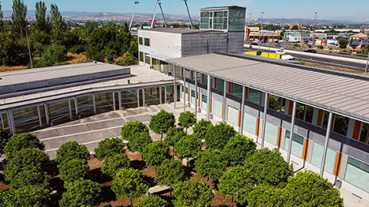 EIG-Business-School-1