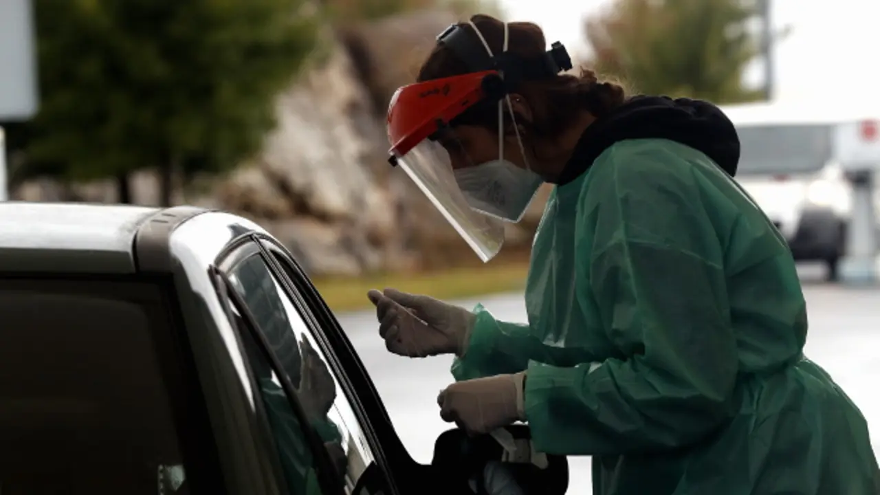 Carpa instalada en el Hula para realizar PCR. XESÚS PONTE