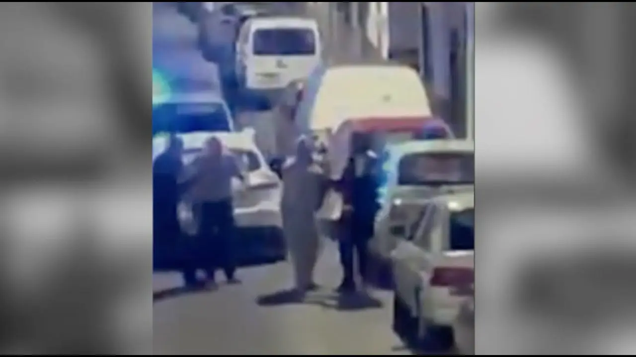 Agresión a dos policías