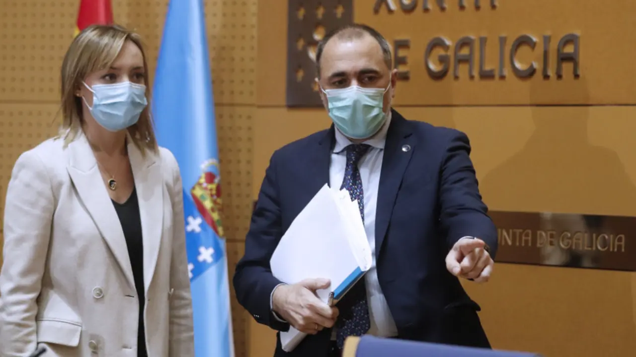 Fabiola García y García Comesaña. LAVANDEIRA JR