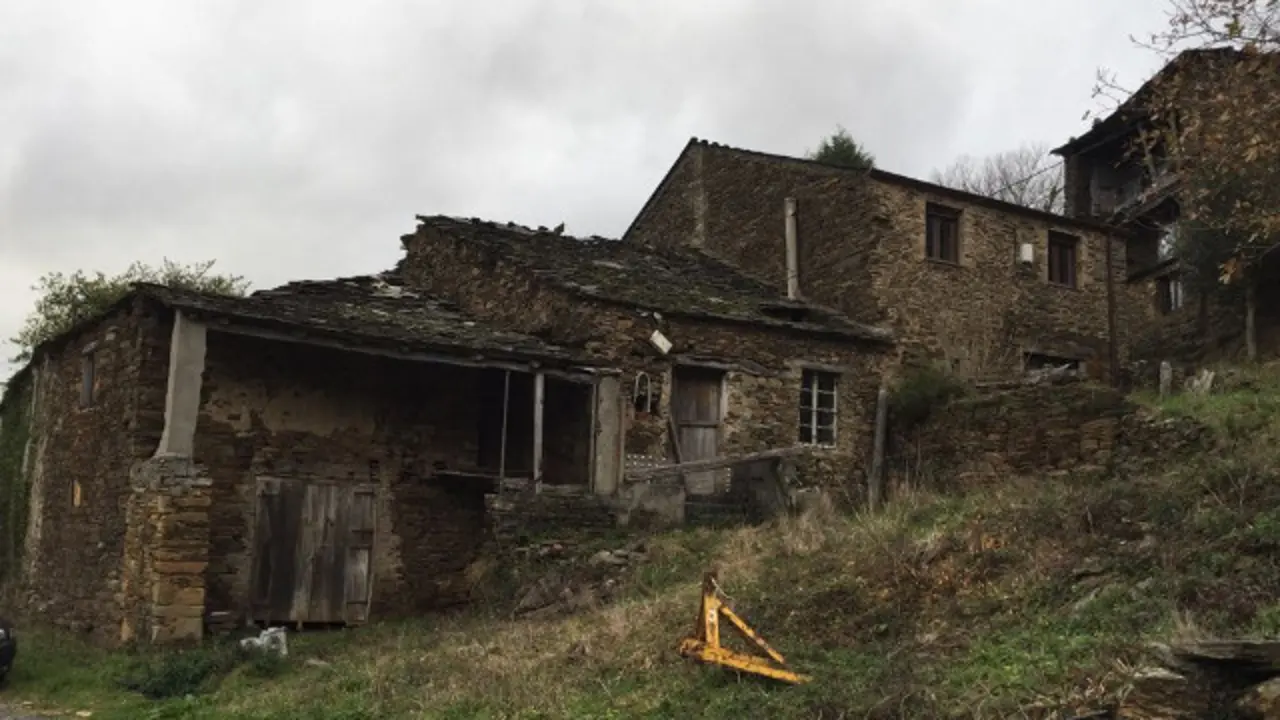 Una de las aldeas abandonadas que hay en Galicia. ARCHIVO
