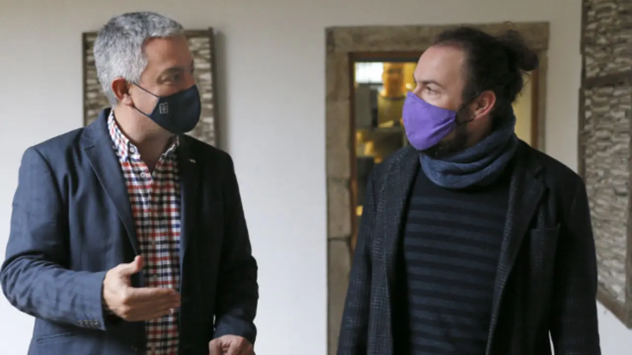 Valentín García con Abe Rábade. LAVANDEIRA JR (Efe)