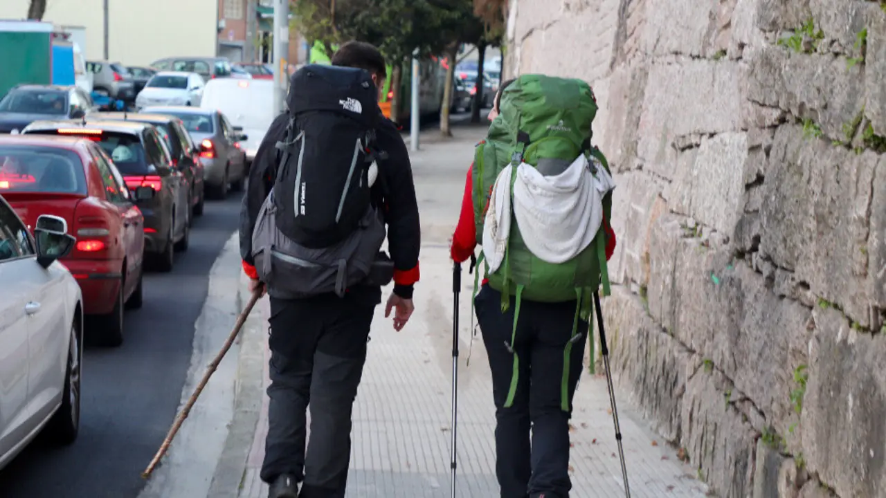 Peregrinos haciendo el Camino de Santiago. JOSÉ LUIZ OUBIÑA