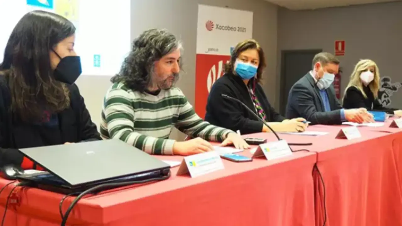 Presentación de 'Viñetas no Camiño' en Fene. EUROPA PRESS