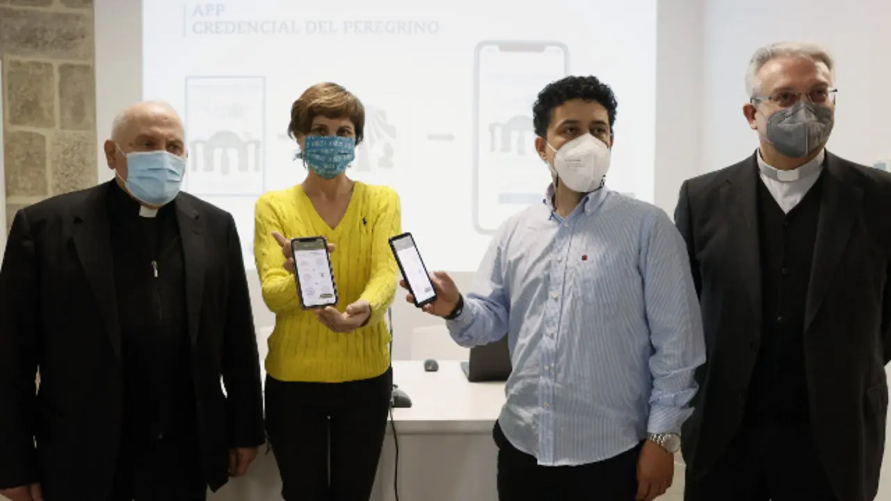 Presentación da credencial dixital do peregrino, este mércores en Santiago. EFE