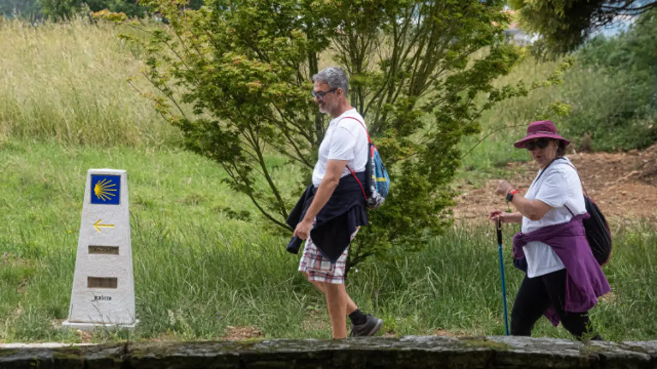 Peregrinos haciendo el Camino. EFE