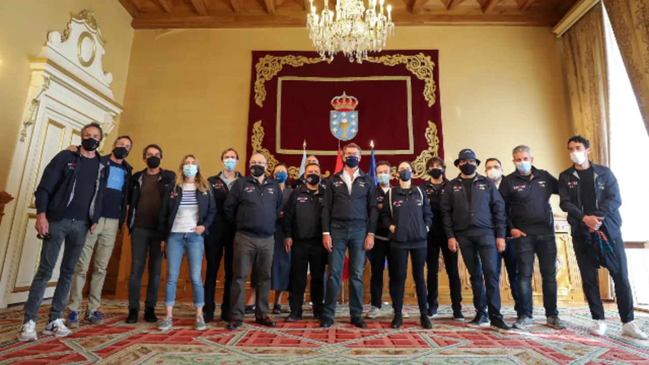 Feijóo recibiendo a los chefs en el pazo de Raxoi. XUNTA