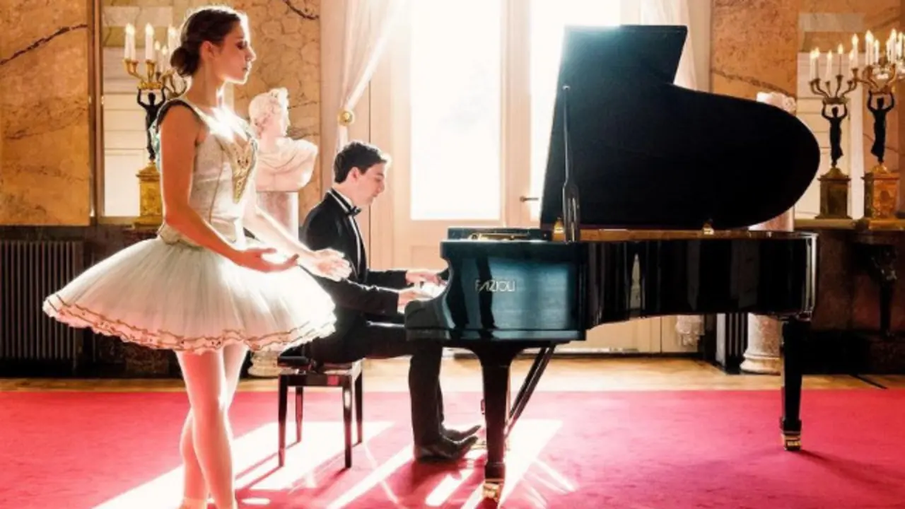 El pianista Alexander Ullman, uno de los m&uacute;sicos que participar&aacute; en el festival. INSTAGRAM