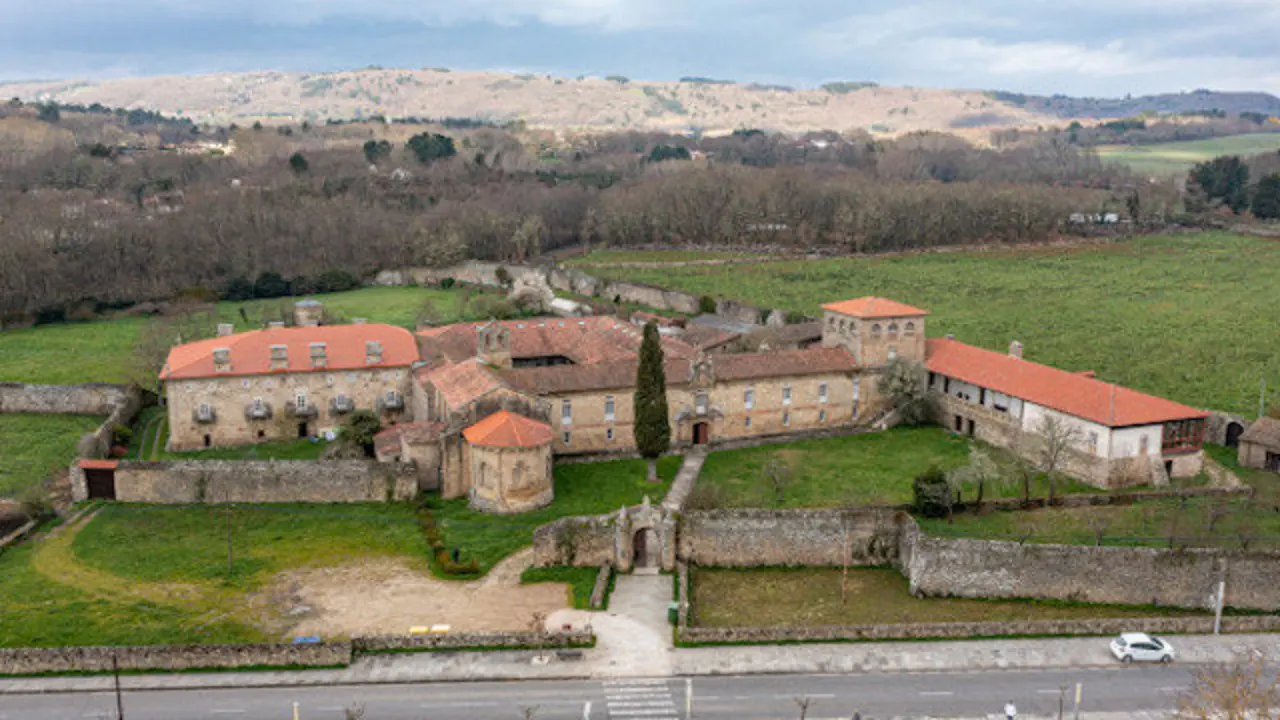 Monasterio del Divino Salvador, en Ferreira de Pantón. VIAMAGICAE