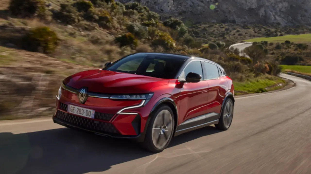 renaultmeganeetecha1