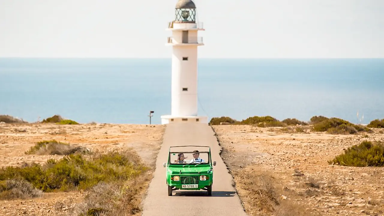 Mehari: un coche de los años 70 que se ha convertido en un símbolo de Formentera. EP