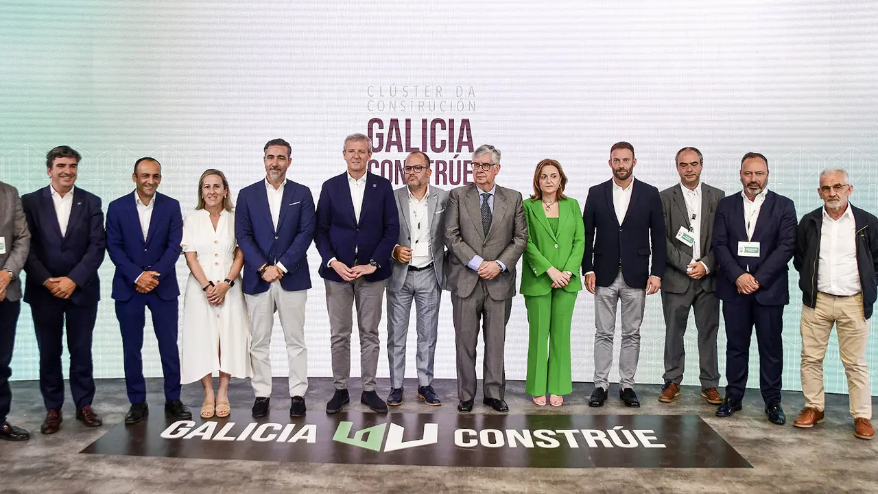 El presidente de la Xunta encabezó la presentación en Santiago del nuevo clúster.PEPE FERRÍN.AGN