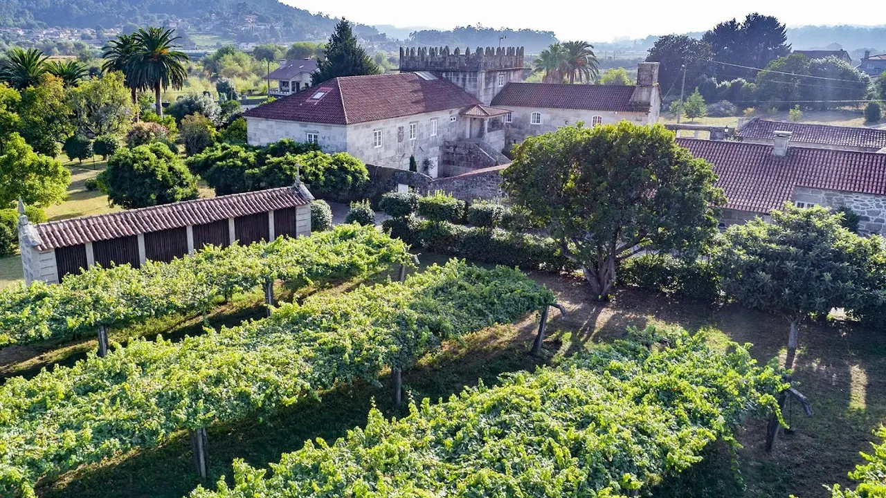 El pazo Torre Penelas, propiedad de la familia Torres, en Portas.EP