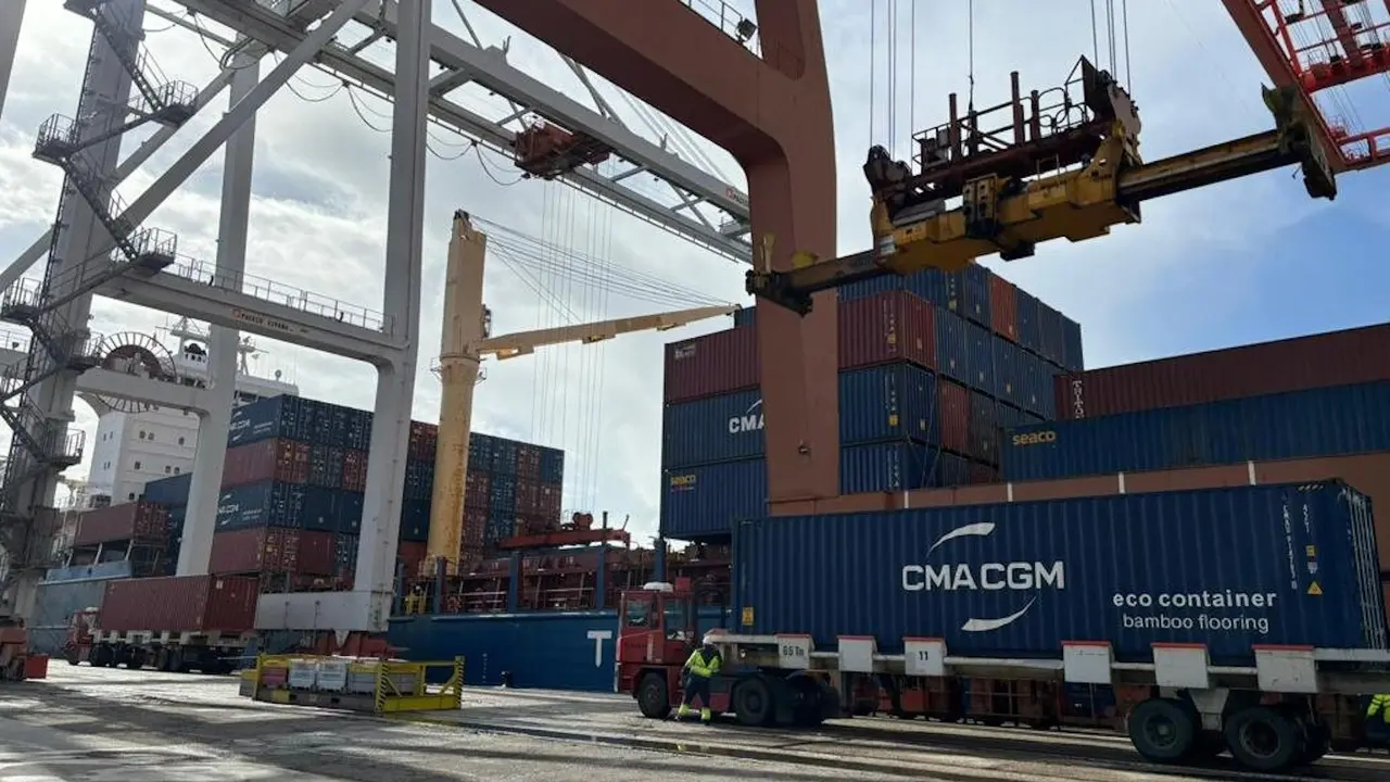 Tráfico de contenedores en el Puerto de Vigo. PUERTO DE VIGO