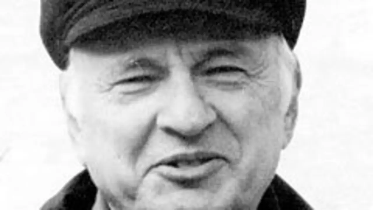 Edgar Morin. INTERNET