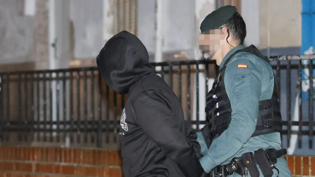 Dilawar Hussain Fazal, en el momento de su detención. EFE/Mariscal