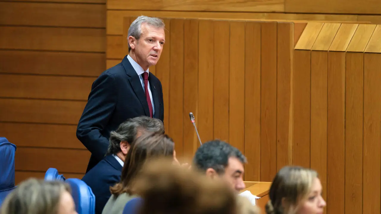 Alfonso Rueda en el Parlamento gallego. EP