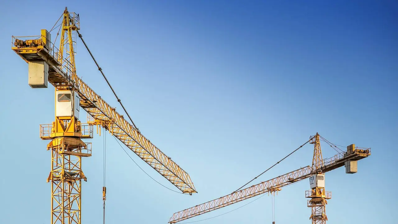 Grúas de obra. PIXABAY