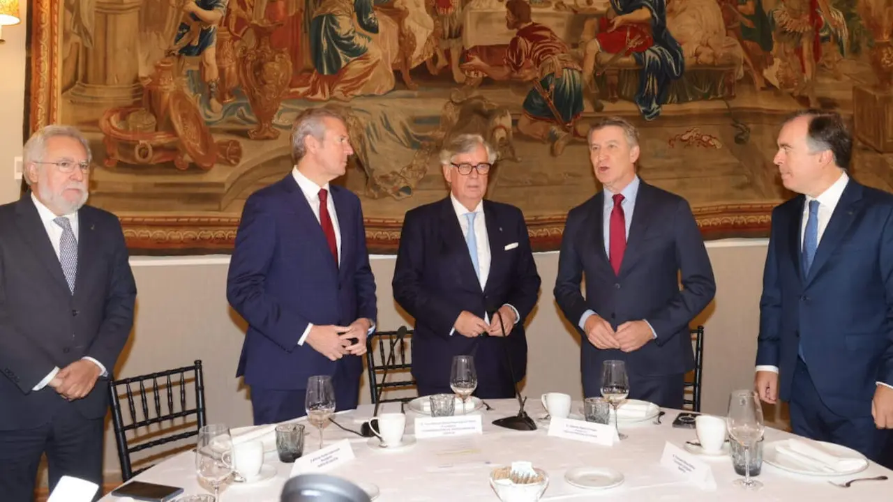 Miguel Santalices, Alfonso Rueda, Juan Manuel Vieites, Alberto Núñez Feijóo y Francisco Botas.Pepe Ferrín