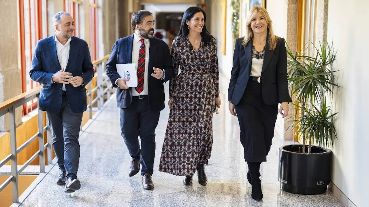 Comesaña, Alberto Pazos, Paula Prado y Cristina Sanz
