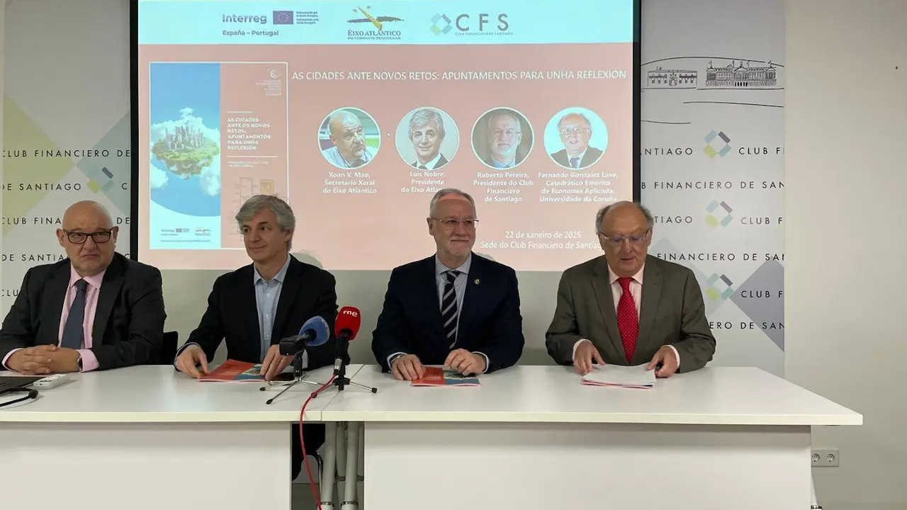 Xoán Vázquez Mao, Luís Nobre, Roberto Pereira y Fernando González Laxe.AGN