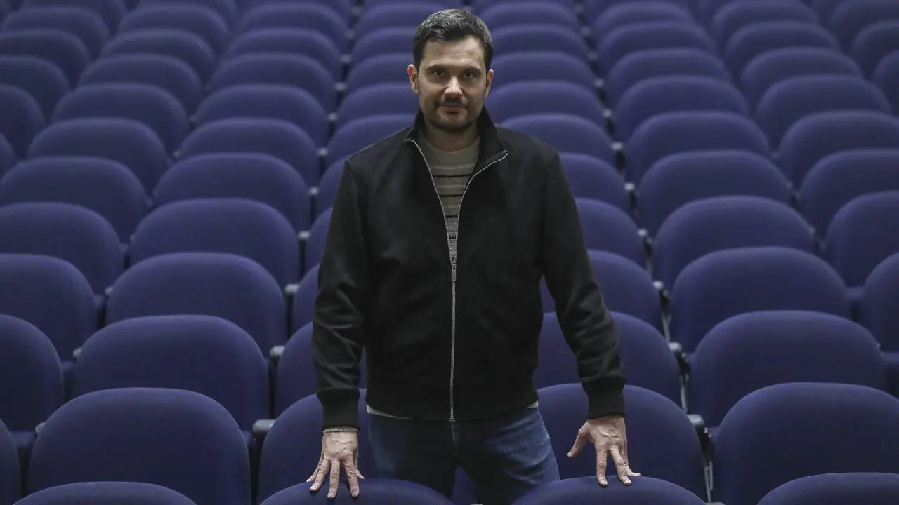 O secretario xeral de Sumar Galicia, Paulo Carlos López (Bergondo, 1985). NACHO SANTÁS