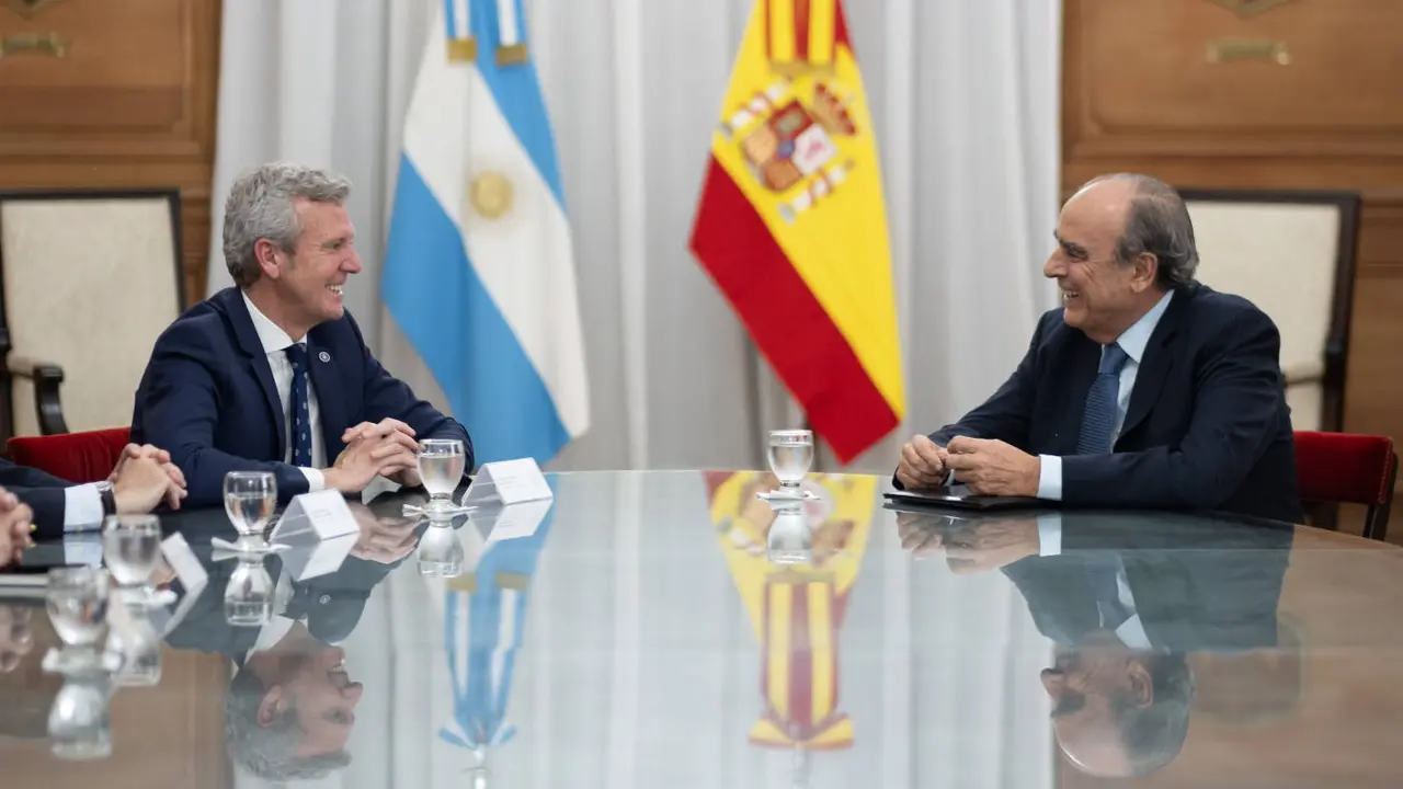 Alfonso Rueda, en su encuentro con el jefe del Gabinete de Ministros de Argentina, Guillermo Francos. EP