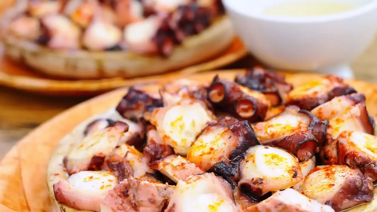 Un plato de pulpo á feira. EP