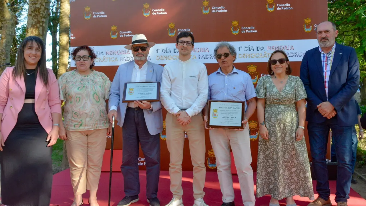 De izquierda a derecha: Laura Horta, Mariló Saco, Xosé Luis Amigo, Anxo Arca, Xosé García Lapido, Ana Castro e Anxo Angueira. EP