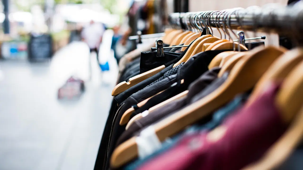 España perderá varios establecimientos de una emblemática tienda de ropa. PIXABAY