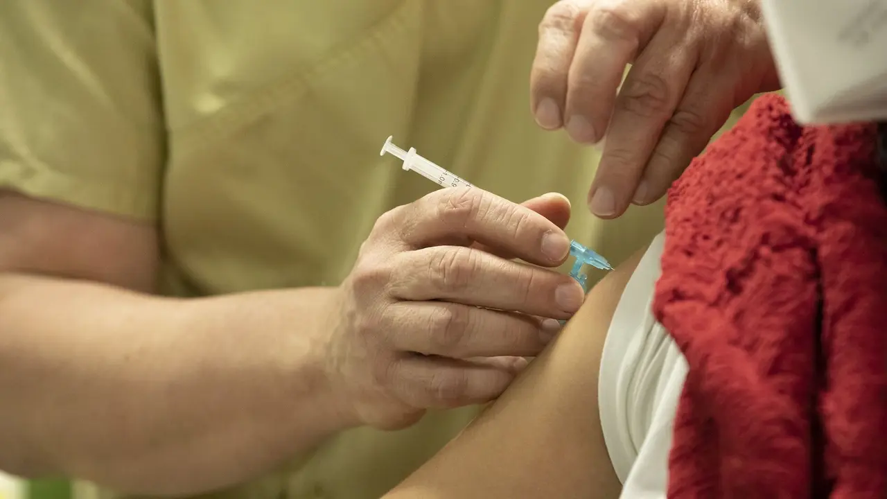 vacinación personal residencias , vacina astra zeneca