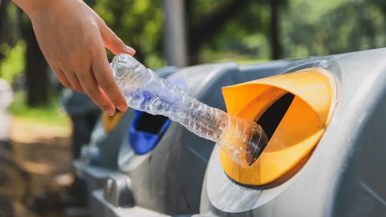 Contenedores de residuos. EUROPA PRESS