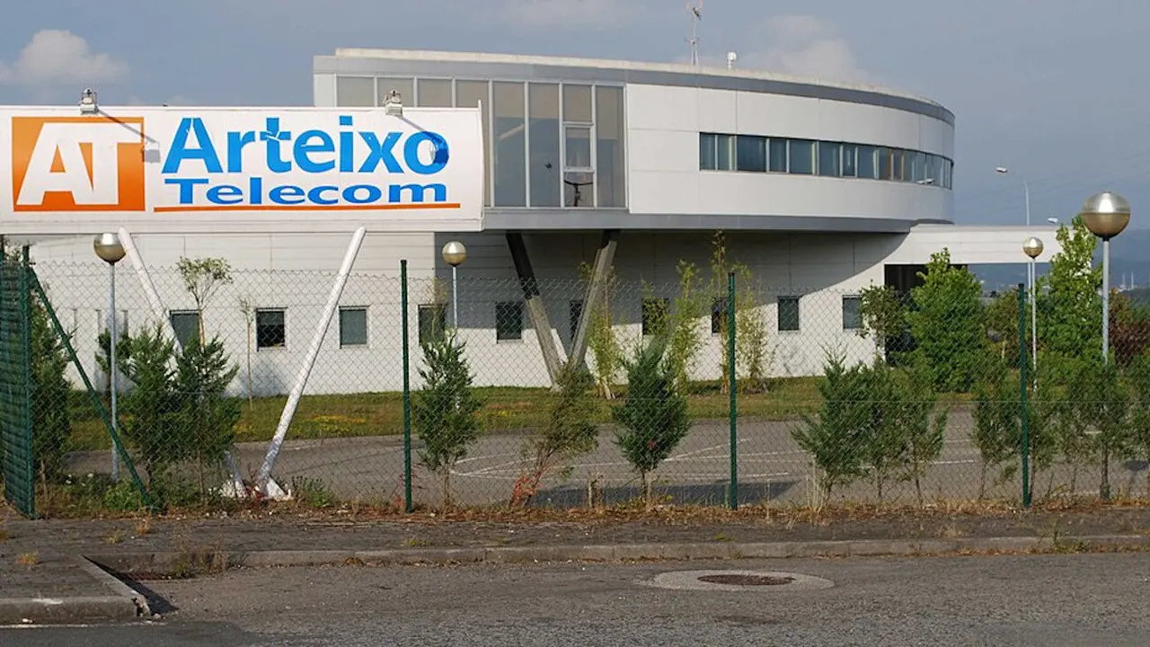 Fábrica de Arteixo Telecom en As Pontes.WIKIPEDIA