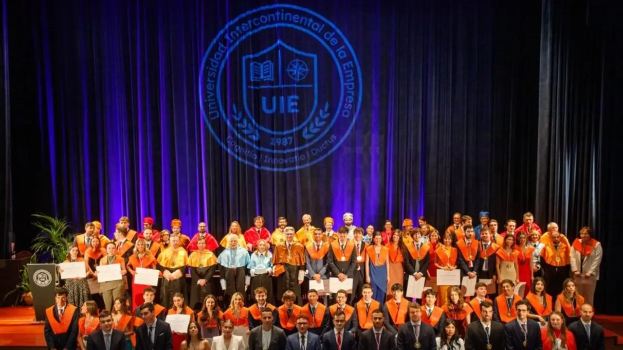 Graduación de alumnos de la UIE. EP