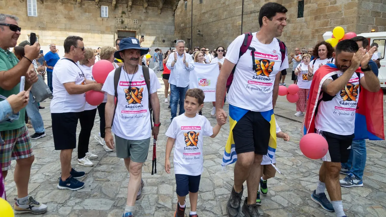 11,15 h.-              O conselleiro de Sanidade, Antonio Gómez Caamaño, participará na andaina O Camiño de Raquel, organizada pola Fundación CRIS contra o cancro, para visibilizar o sarcoma e recadar fondos para a investigación, coincidindo co día internacional desta patoloxía. O percorrido final será desde a porta da Igrexa da Mercé de Conxo (rúa do Campo de Conxo) ata a chegada á praza do Obradoiro. Foto Xoán Crespo