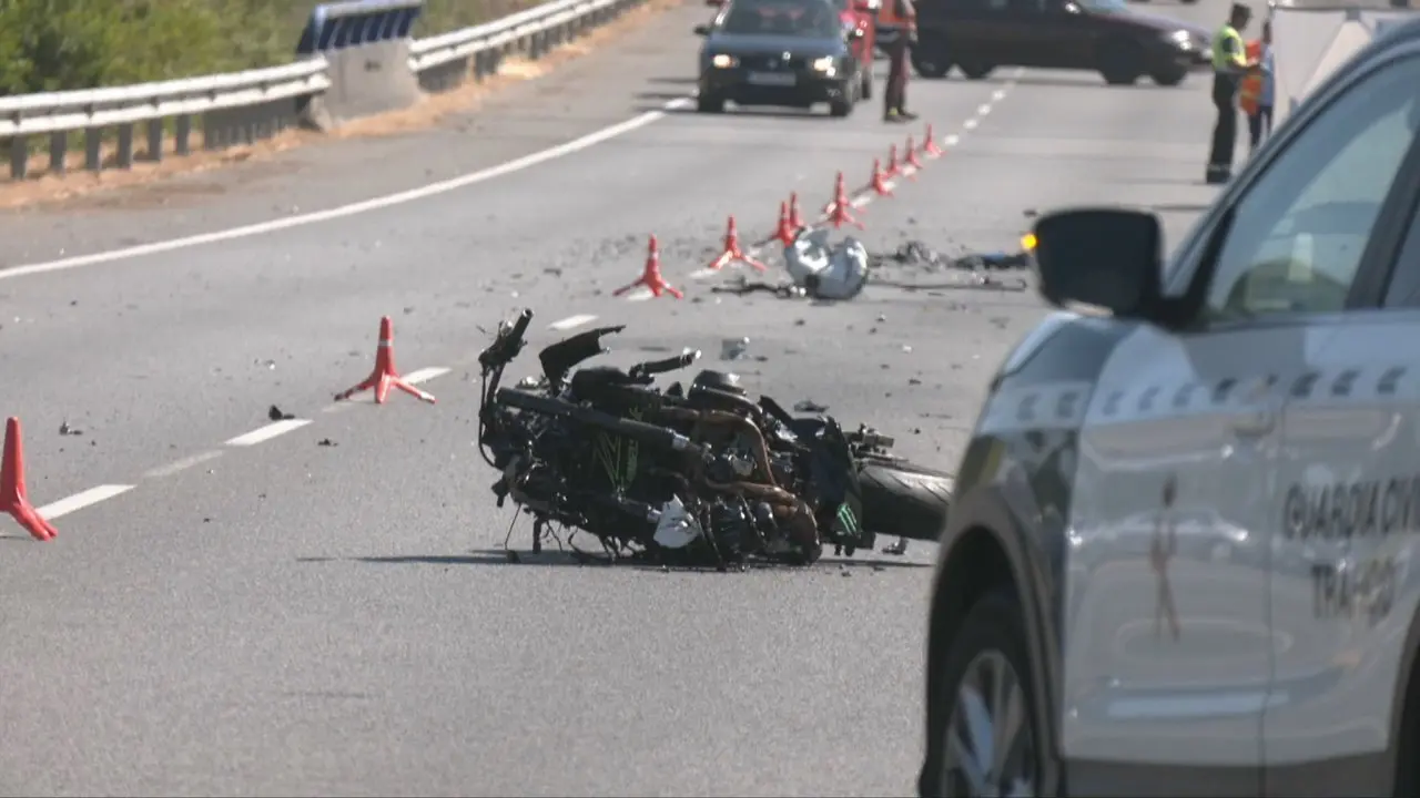 Estado en el que terminó la moto de Brais. AEP