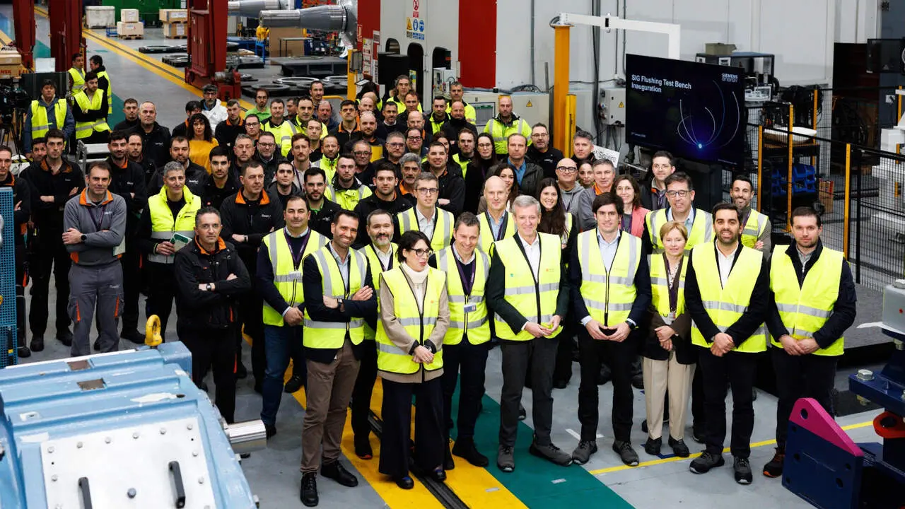Visita de Alfonso Rueda a la planta de Siemens Gamesa en Sig&uuml;eiro. DAVID CABEZ&Oacute;N