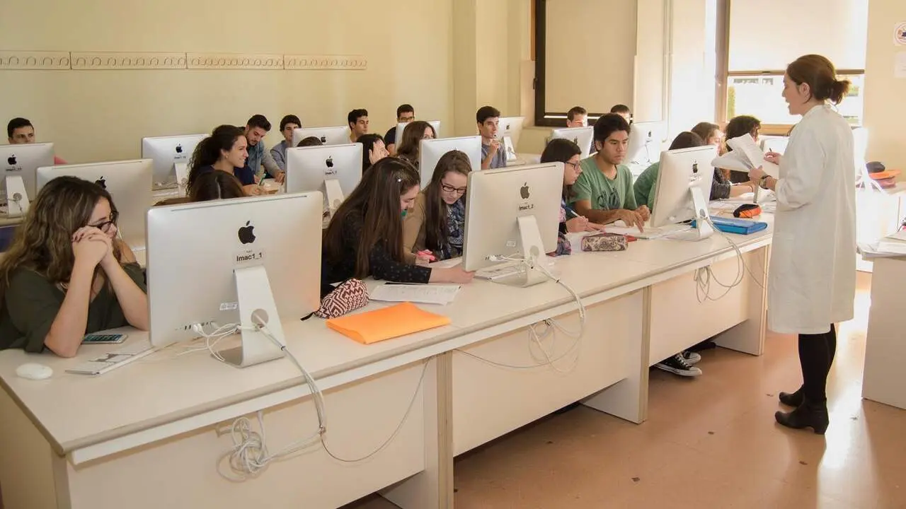 Aula de la Facultad de Medicina de la Usal. CEDIDA